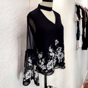 White House Black Market Black & White Floral Choker Blouse Size 4